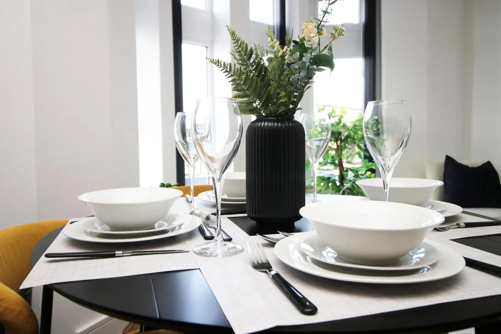 Bright 2Br Flat, Prime Location | Wifi Apartment Cardiff 0*,  United Kingdom