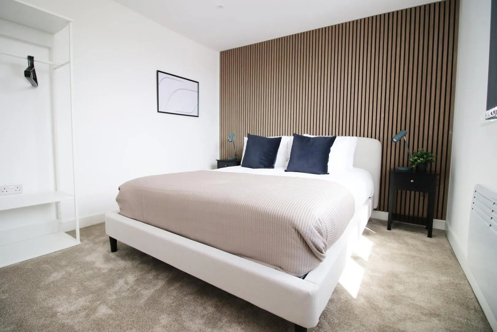 Bright 2Br Flat, Prime Location | Wifi Apartment Cardiff