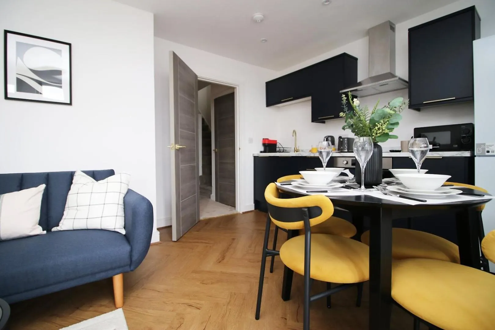 Bright 2Br Flat, Prime Location | Wifi Apartment Cardiff