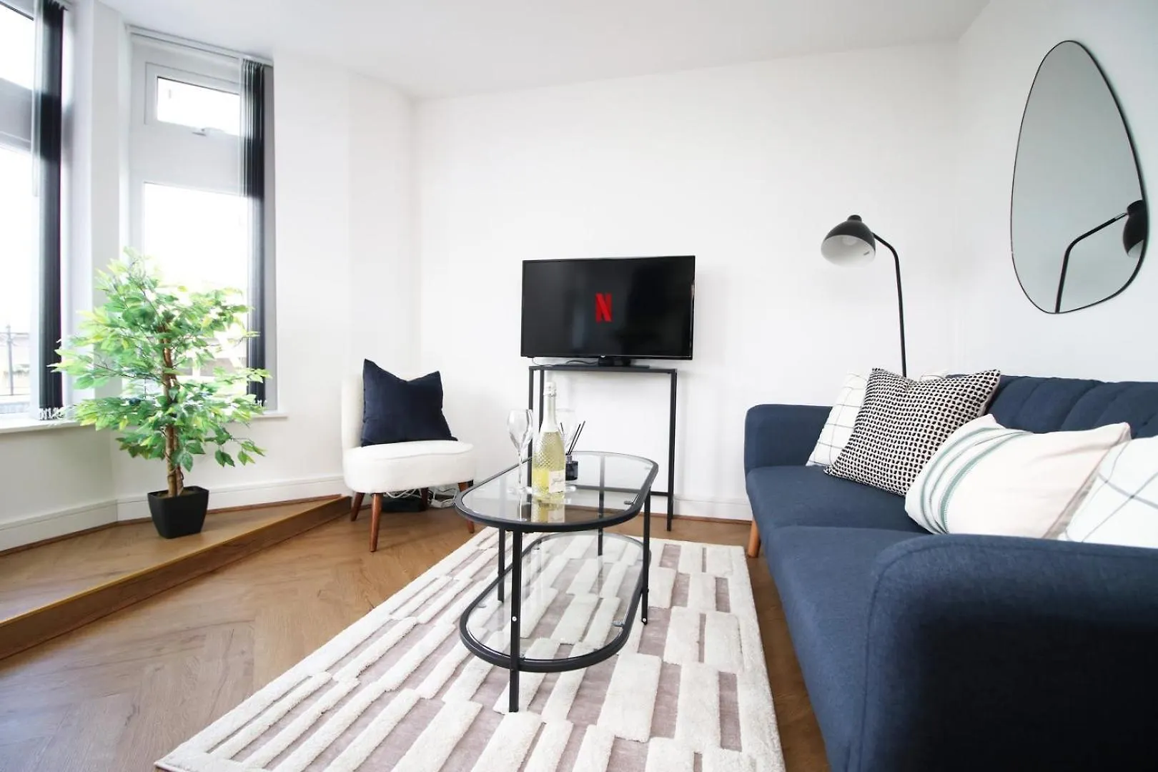Bright 2Br Flat, Prime Location | Wifi Apartment Cardiff United Kingdom